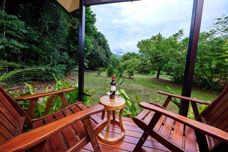 Cape Trib Farm Bed & Breakfast เคปทริบูเลชัน ภายนอก รูปภาพ